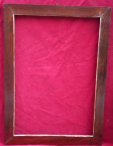 cornice lastronata in noce con all'interno filetto di ottone.Intatta  misura in luce cm.43.3 x 63.3 Lombardia primo XIX° sec.